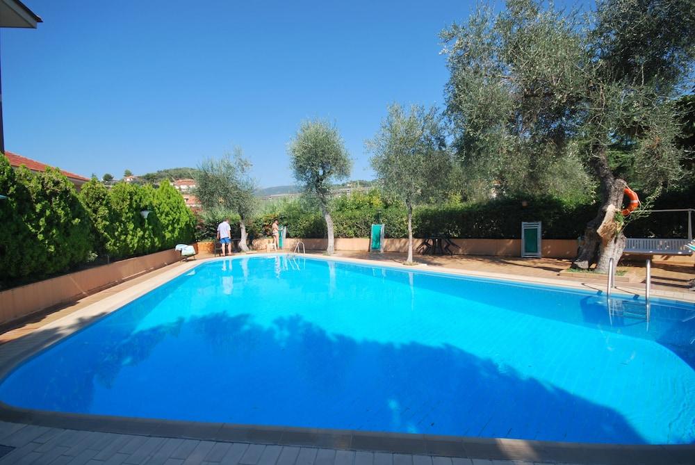 Residence Orchidea Ντιάνο Μαρίνα Εξωτερικό φωτογραφία