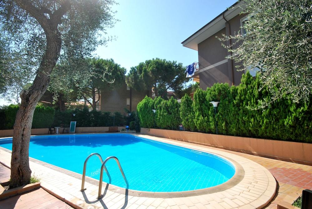 Residence Orchidea Ντιάνο Μαρίνα Εξωτερικό φωτογραφία
