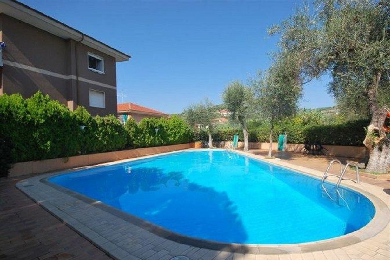 Residence Orchidea Ντιάνο Μαρίνα Εξωτερικό φωτογραφία